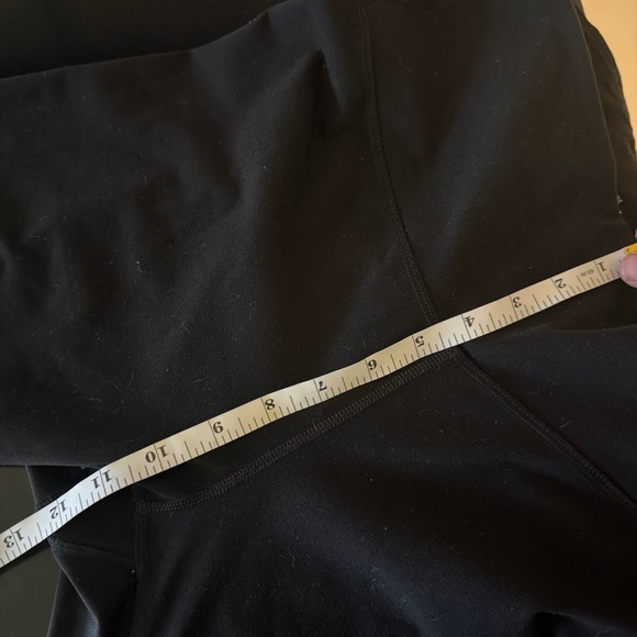 🩷 3/$18 Old navy go dry black compression leggings high rise leggings - Picture 4 of 4